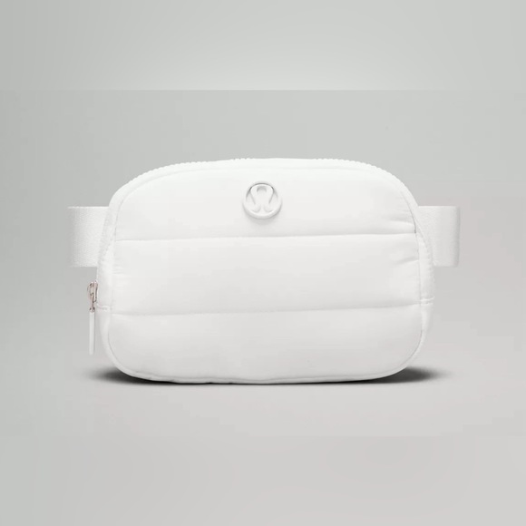 lululemon athletica Handbags - LULULEMON Everywhere Belt Bag 1L
Wunder Puff